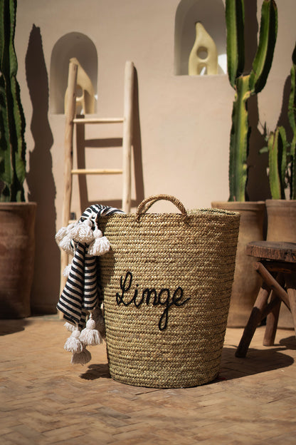 Panière à linge brodée